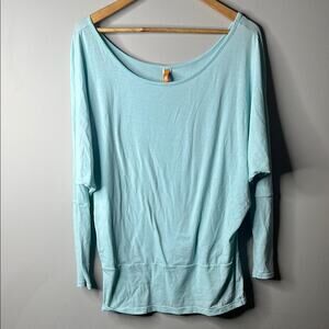 Lucy Blue Long Sleeve active top Medium